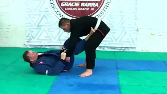 Свип из лассо гарда. Команда Gracie Barra Moscow