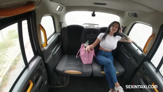 SexinTaxi - E42 - Barbie Esm - Sexy girl from Tinder wants to try sex in car [2021,CzechAV,Чешское,В машине,На камеру]