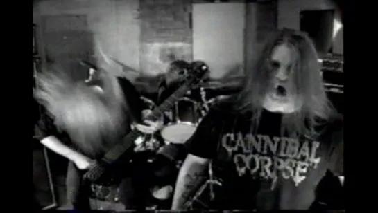 Cannibal Corpse - Sentenced To Burn