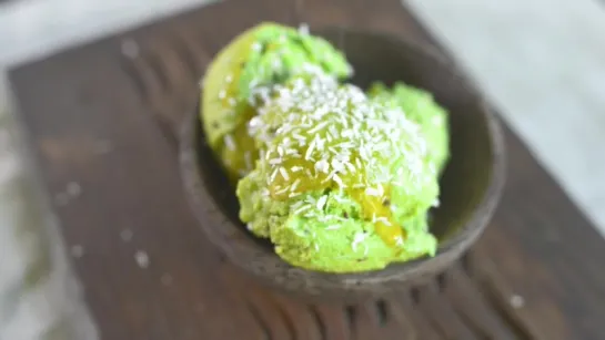 [HEALTHY AVOCADO KIWI ICE CREAM]