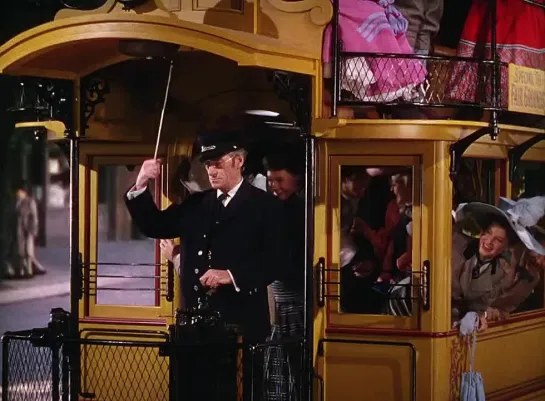 The Trolley Song  Judy Garland  (Meet Me in St. Louis  1944)