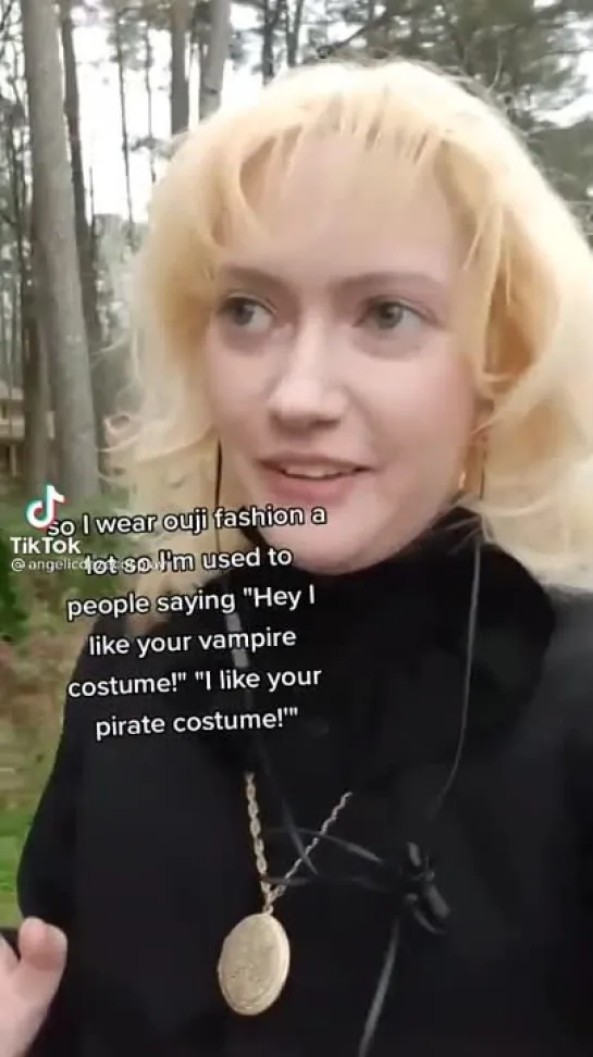 i like your vampire costume