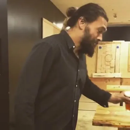 jason ‘I like to throw axes at bullseye’ momoa