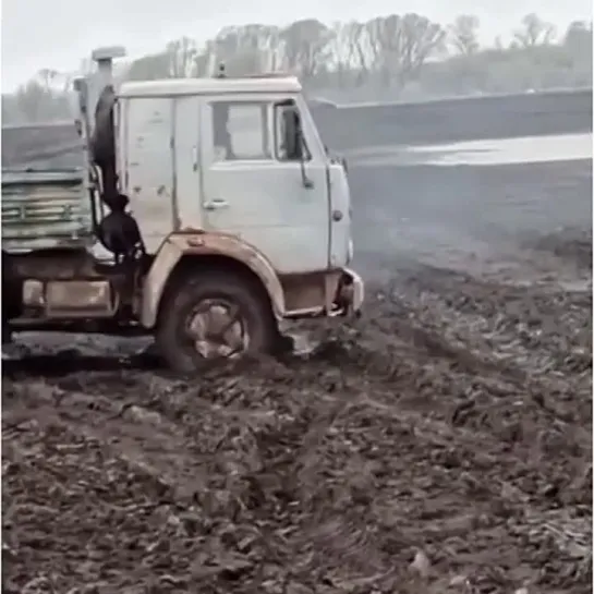 Так делает каждый водитель)