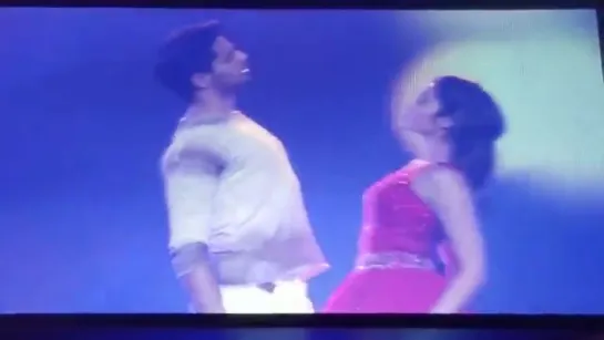 Sid-Alia performing Banjaara #DreamTeam San Jose