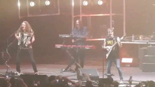 Weezer + Weird Al Yankovic cover Toto - Africa (08.08.2018)