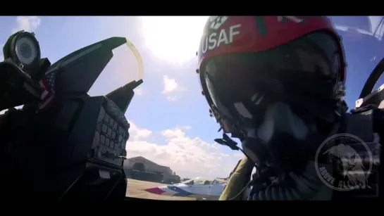 USAF THUNDERBIRDS. FALL DOWN