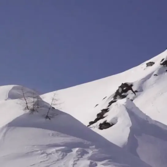 LOOSE BOARDIN' - SWITZERLAND