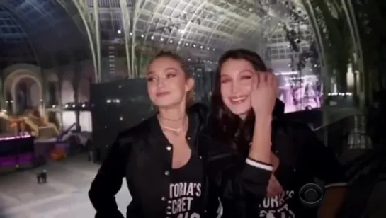 Gigi Hadid & Bella Hadid