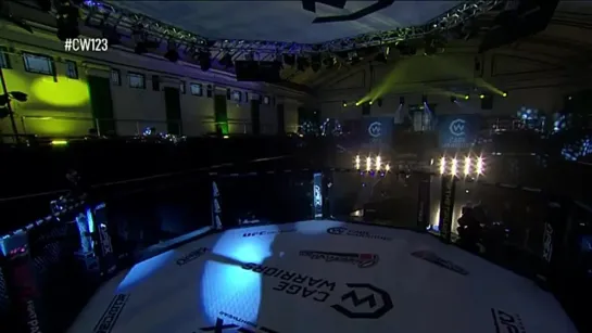 Cage Warriors 123 Начало