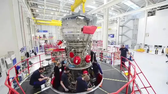 Процесс сборки двигателя Rolls-Royce Trent XWB