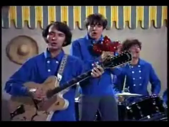 The Monkees - What Am I Doing Hangin' 'Round