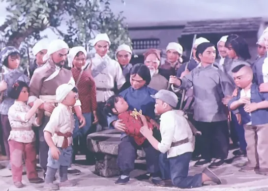 A Little Eight Route Army Man / Xiao Ba Lu (1974) dir. Lei You