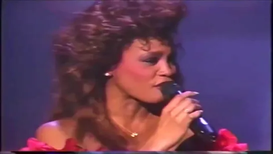 Whitney Houston - Saving All My Love For You (Live at Grammy Awards 1986)