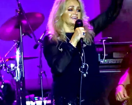 Bonnie Tyler - The Best - LIVE