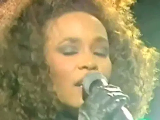 Whitney Houston-The Greatest Love of All (Wembley July 1988)