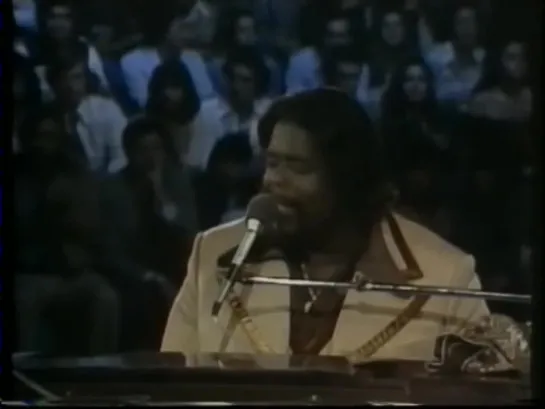 Barry White & Love Unlimited live in Mexico City 1976 - Part 8 - I'm Gonna Love You Just a Little...