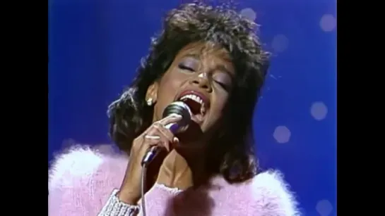 Whitney Houston You Give Good Love Live 1985