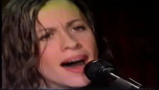 Alanis Morissette - You Oughta Know (Ты, ты, ты должен знать! )©  (Unplugged) Australia 1996