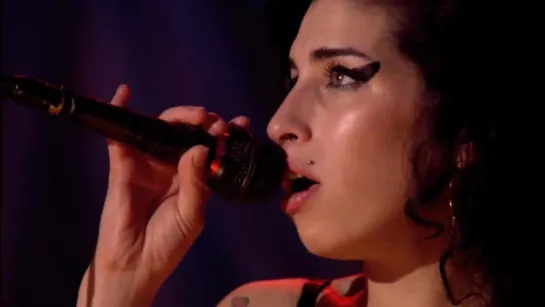 Amy Winehouse - You Know Im No Good (London, 8.3.7)