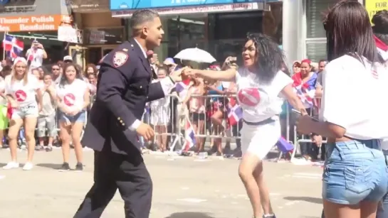 ASI BAILAN LOS POLICIAS SALSA CON SABOR❤👌🏼🙌🏼🔥👇🏼💪🏻