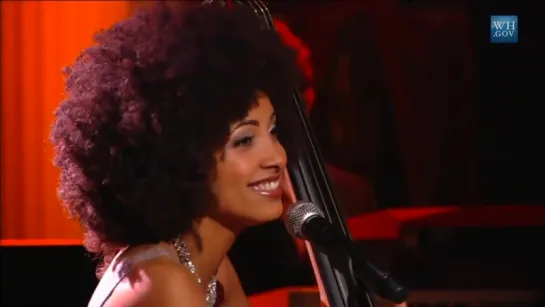 Tutta la dolcezza di Esperanza Spalding in questo video!