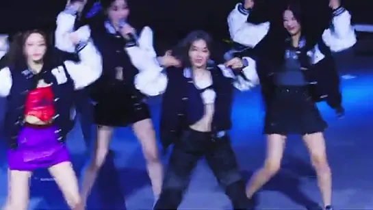 ITZY - In the mornin (fancam Ryujin)