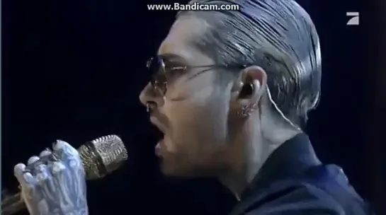 Tokio Hotel — «Girl Got A Gun» (Live at Circus HalliGalli)