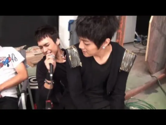 [CUT] BEAST Dongwoon and Doojoon's imitating voice