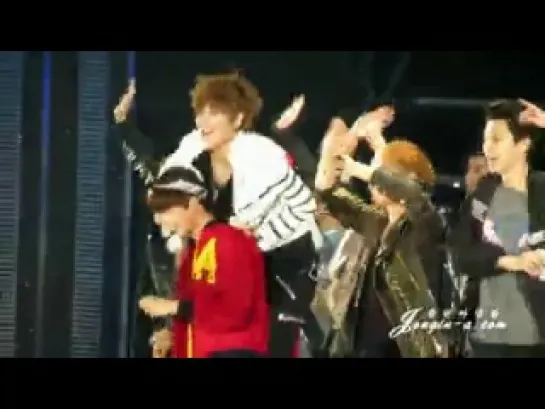 [FANCAM] 130511 #TaeKai @ Dream Concert 2013