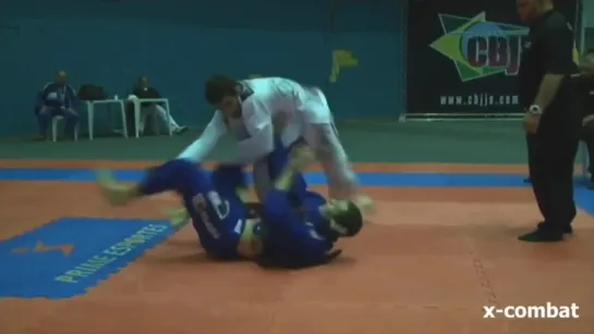 John Tomas. The Leandro Lo Toreando