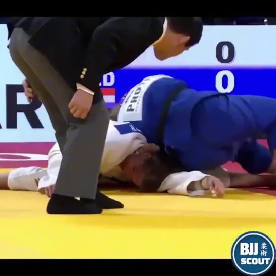 Clock choke in judo