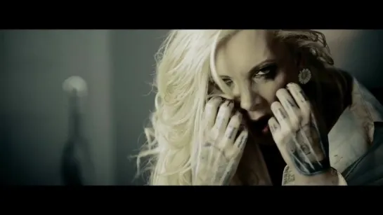 Papa Roach - Gravity (feat. Maria Brink of In This Moment) [HD 720]