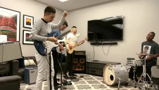 The Fearless Flyers __ backstage at Madison Square Garden (pre-gig rehearsal)