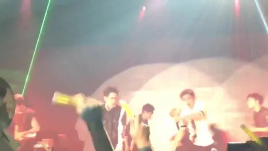 151004 [Fancam] Infinite Effect in Warsaw (Poland) ~ Bad