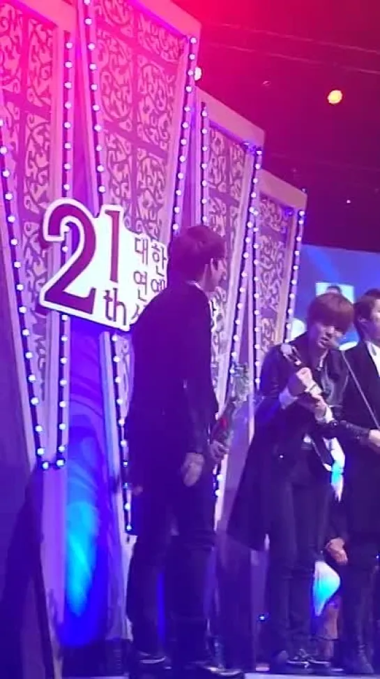 150117 [Fancam] Republic of Korea Entertainment Arts Awards - Благодарственная речь Инифнит