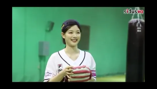 승리 요정 김유정 Kim Yoo Jung (Victory Fairy of Doosan Bears)