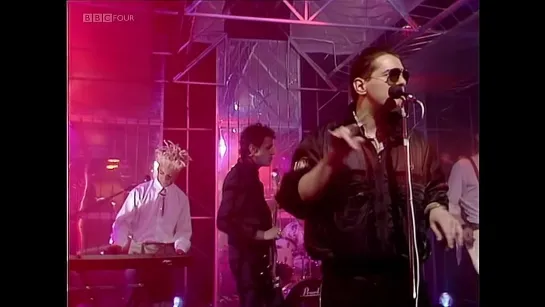 Falco - Rock Me Amadeus (TOTP 1986)