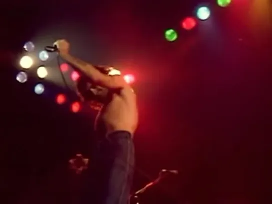 AC/DC - Dog Eat Dog (Apollo Theatre, Glasgow, April 1978)