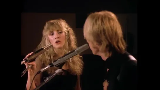 Stevie Nicks and Tom Petty - Stop Draggin' My Heart Around (1981)