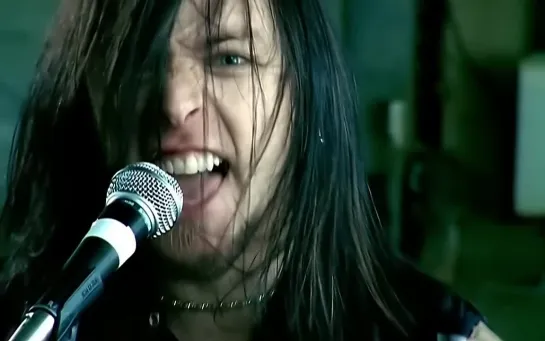 Bullet For My Valentine - Scream Aim Fire (Official Video)