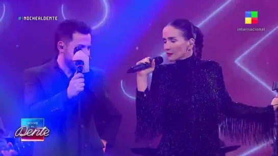 Natalia Oreiro y Fer Dente cantan juntos