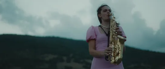 Frank Sinatra - Fly Me To The Moon _ Saxophone Cover _ Alexandra Ilieva _ Thomann