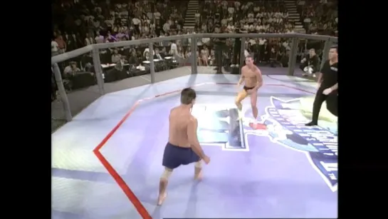 Oleg Taktarov vs Anthony Macias.