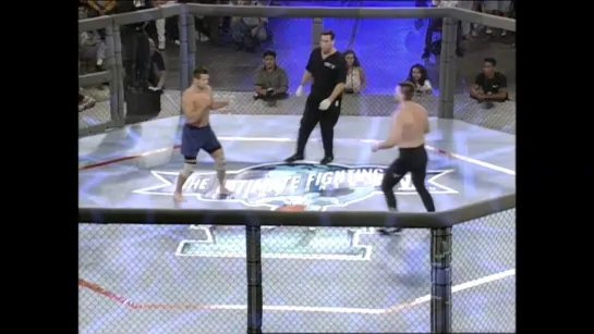 Oleg Taktarov vs Dave Beneteau.