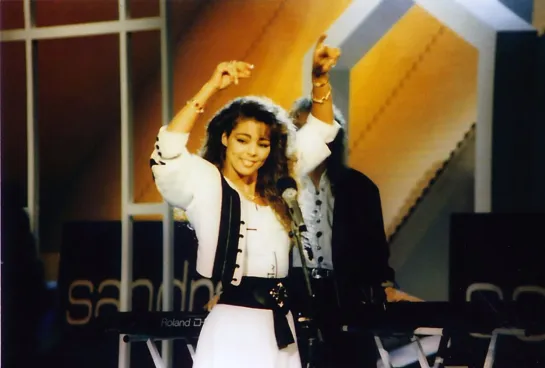 Sandra_Heaven Can Wait (ZDF "Berolina 88" Musikpreis /West Berlin/ 27.08.1988)