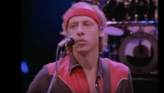 Dire Straits_Walk Of Life (1985, Official Video)