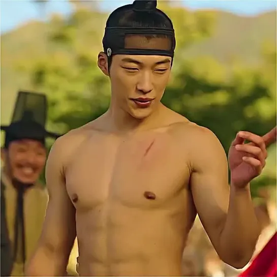 [@ kyeofilm] shirtless woo dohwan | drama: joseon attorney