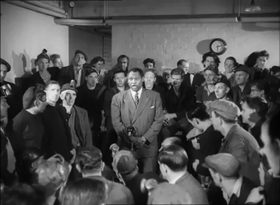 Paul Robeson sings to Scottish miners (1949)