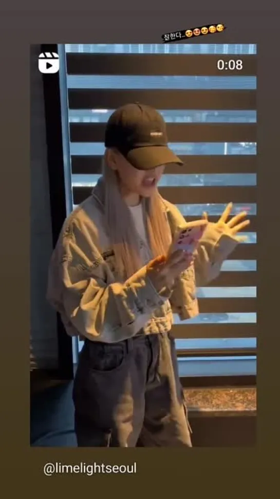 240209 Soyeon @ tiny.pretty.j Story